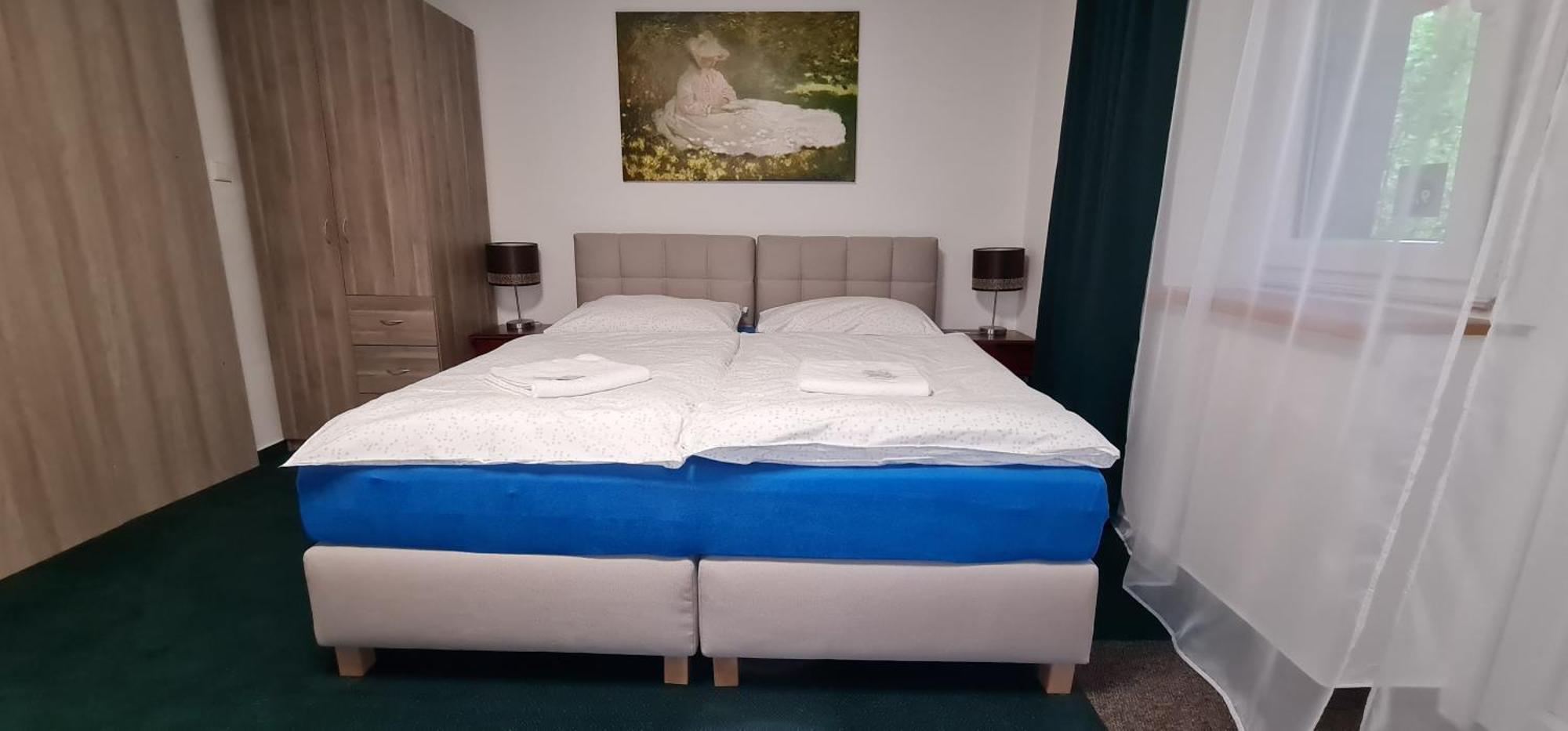 Apartmany Orlová エクステリア 写真